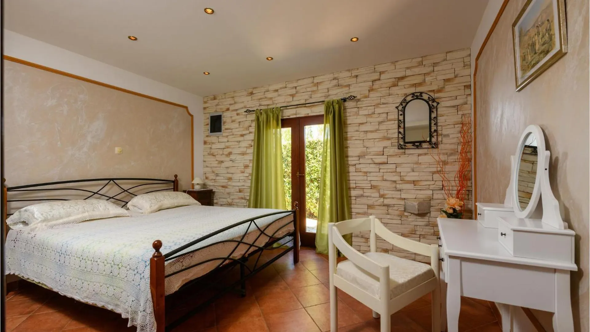 2 Bedroom Nice Home In Barban