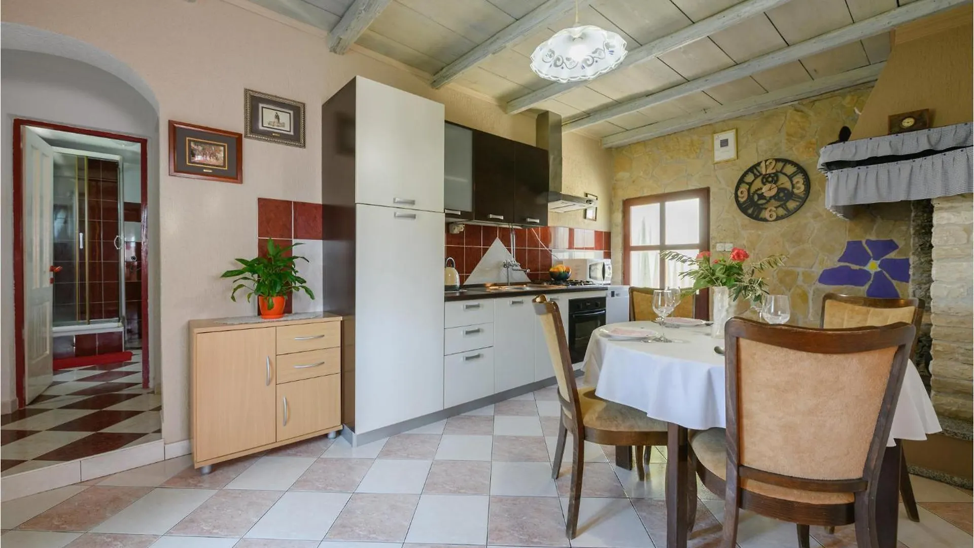 2 Bedroom Nice Home In Barban